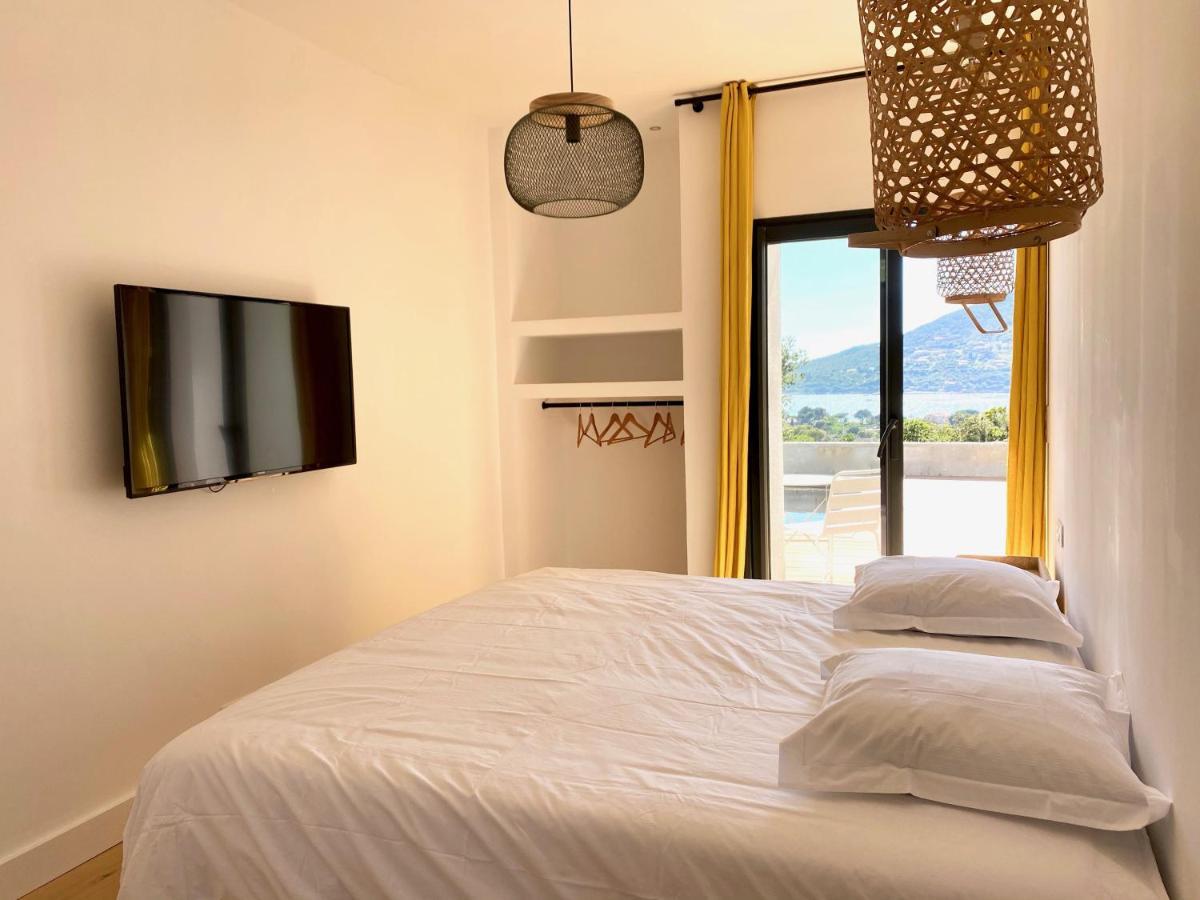 Villas De Standing Avec Magnifique Vue Mer Et Piscines Privees, Sagone 사공 외부 사진