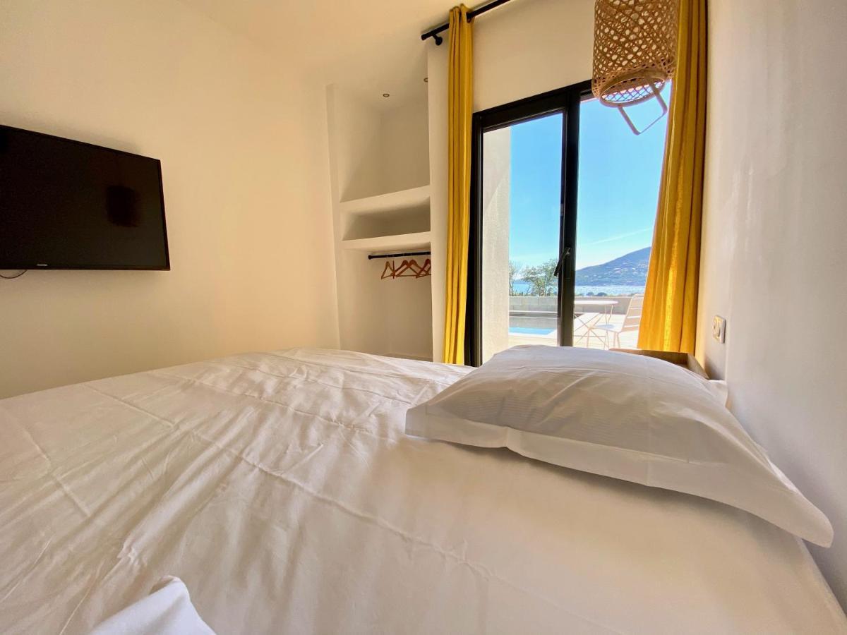 Villas De Standing Avec Magnifique Vue Mer Et Piscines Privees, Sagone 사공 외부 사진