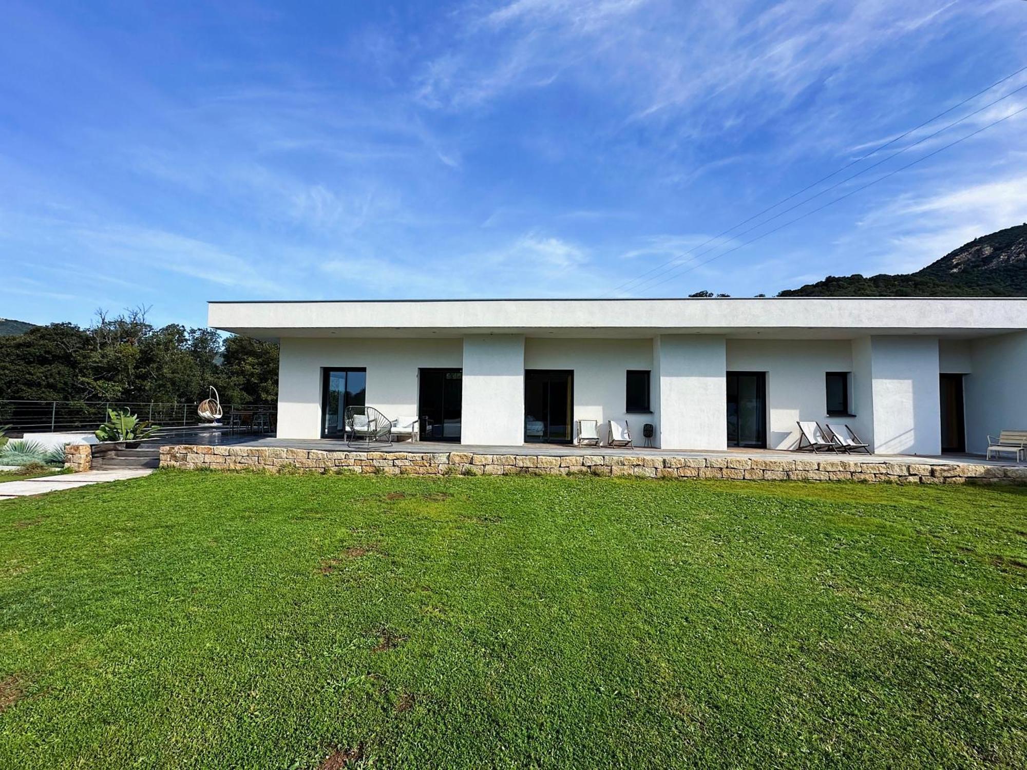 Villas De Standing Avec Magnifique Vue Mer Et Piscines Privees, Sagone 사공 외부 사진